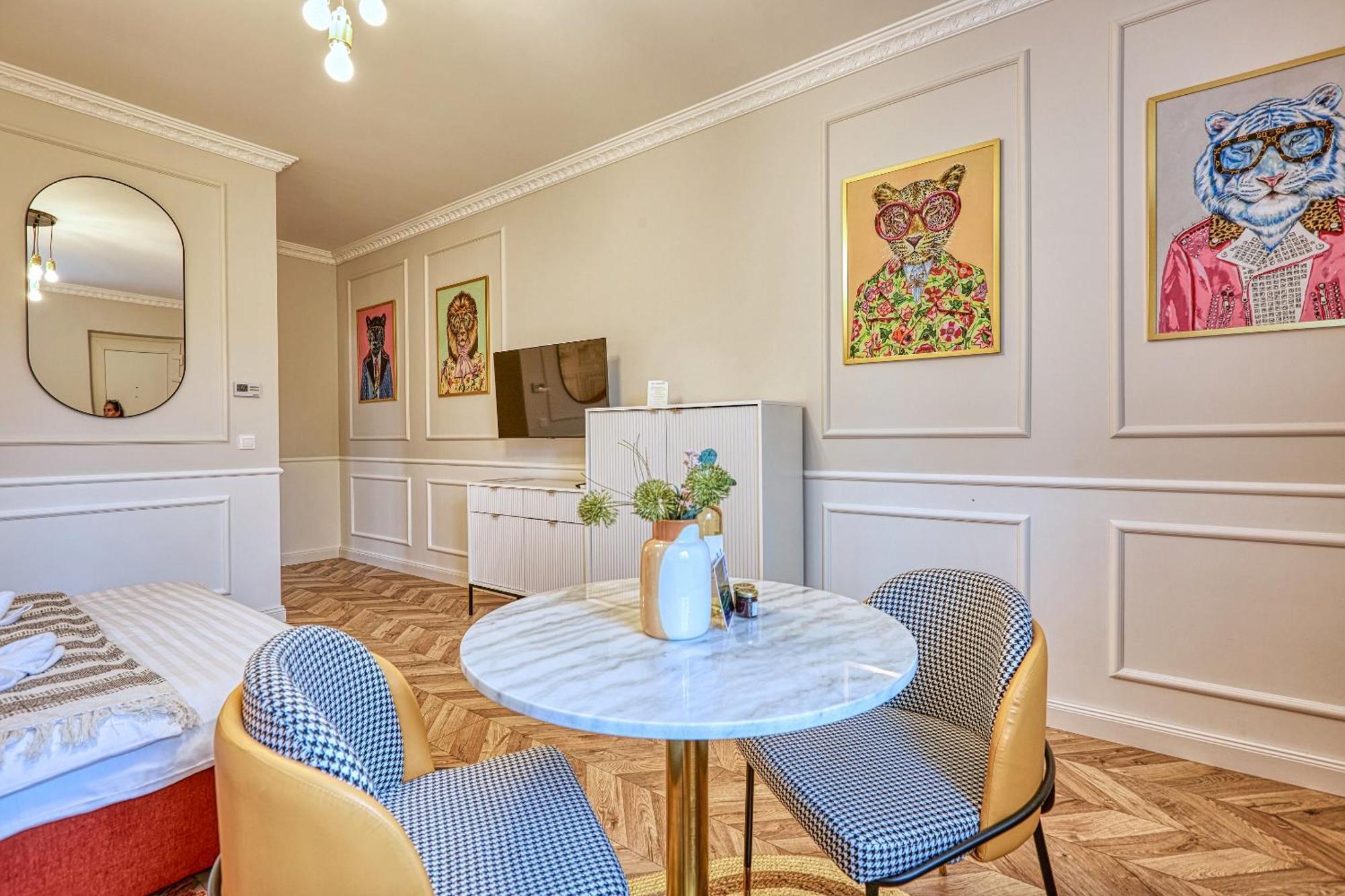 The Doors Luxury Apartment Mosonmagyaróvár Exterior foto