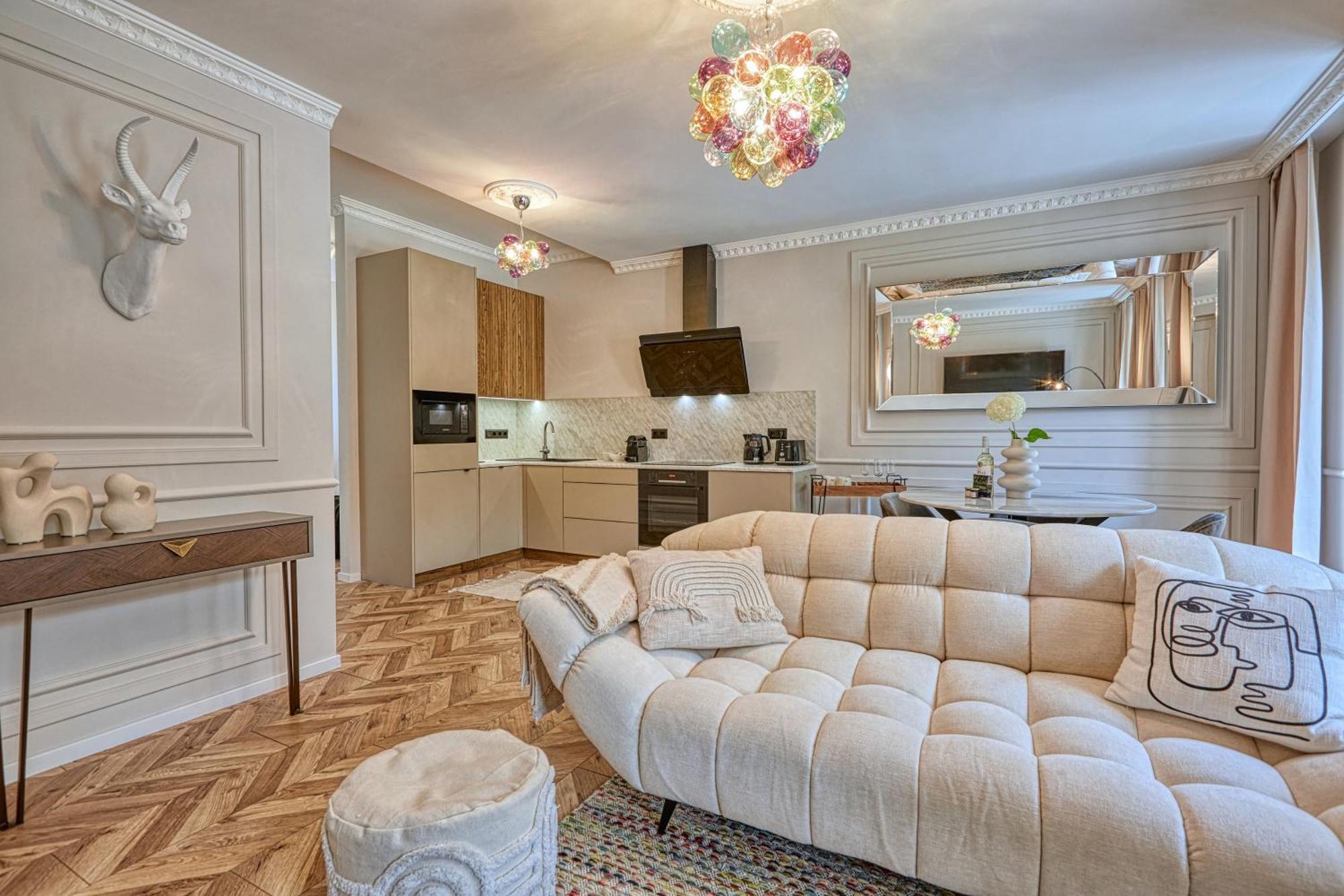 The Doors Luxury Apartment Mosonmagyaróvár Exterior foto